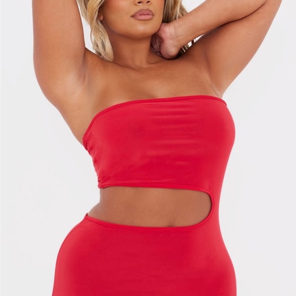 Pretty Little Thing Midaxi Dress - Picture 4 of 7